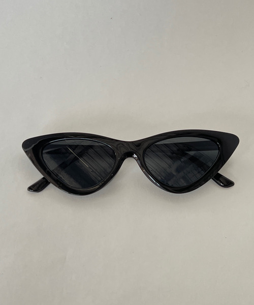 GIMME GIMME(ギミーギミー)の「【GIMME GIMME】Cat eye sunglasses gima22s007(サングラス・レディース・ブラック/ホワイト・FREE)」の17枚目の写真