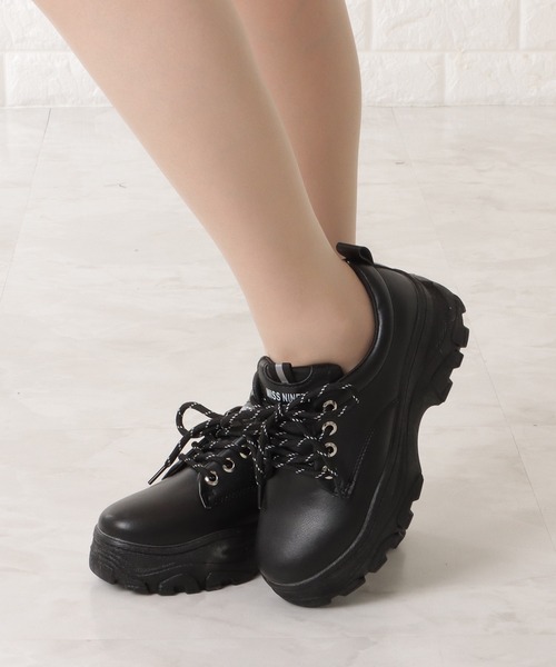 Lace Ladies（レースレディース）の「厚底レースアップラウンドフォルムスニーカー（スニーカー・レディース・ホワイト/アイボリー/ブラック・24/23.5/23/25/24.5/22.5）」の21枚目の写真