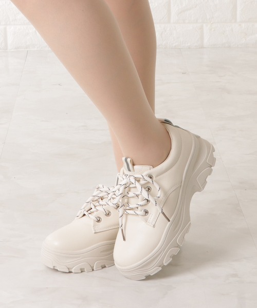 Lace Ladies（レースレディース）の「厚底レースアップラウンドフォルムスニーカー（スニーカー・レディース・ホワイト/アイボリー/ブラック・24/23.5/23/25/24.5/22.5）」の15枚目の写真