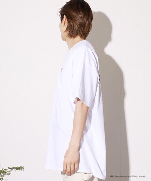 ROOPTOKYO(ループトウキョウ)の「ROOPTOKYO限定:EMILY IN PARIS バックロゴプリントS/S Tee 半袖Tシャツ ロゴT(Tシャツ/カットソー・レディース・ホワイト/ブラック/ライトピンク・L/M/S/XL)」の4枚目の写真