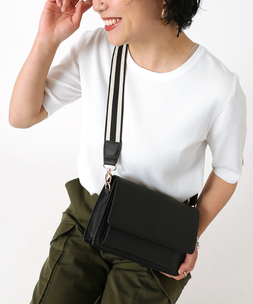 B.C STOCK（ベーセーストック）の「ラインテープショルダー（ショルダーバッグ・レディース・ブラック/アイボリー・FREE）」の6枚目の写真