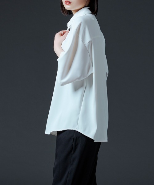 Ellno Loset（エルノロゼット）の「シシュウロゴレギュラーシャツ（シャツ/ブラウス・メンズ・ブラック/オフホワイト・MEDIUM/LARGE）」の4枚目の写真