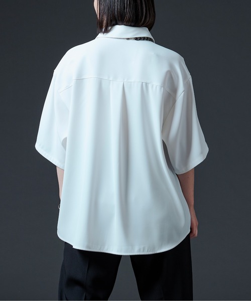 Ellno Loset（エルノロゼット）の「シシュウロゴレギュラーシャツ（シャツ/ブラウス・メンズ・ブラック/オフホワイト・MEDIUM/LARGE）」の5枚目の写真