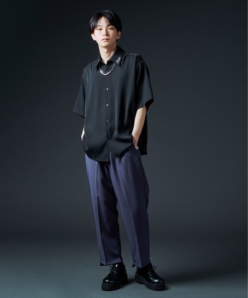 Ellno Loset（エルノロゼット）の「シシュウロゴレギュラーシャツ（シャツ/ブラウス・メンズ・ブラック/オフホワイト・MEDIUM/LARGE）」の9枚目の写真