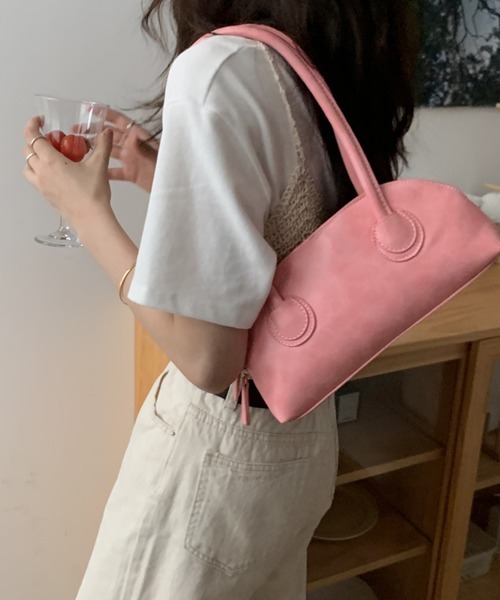 by muni:r（バイ ムニール）の「ソフトバゲットショルダーバッグ（ショルダーバッグ・レディース・ブラック/ブルー/グリーン/アイボリー/ライトパープル/ライトピンク/スモークピンク・ONE SIZE）」の20枚目の写真