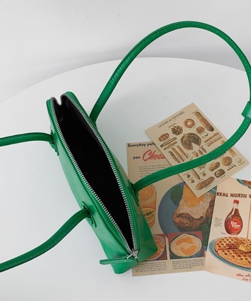 by muni:r（バイ ムニール）の「ソフトバゲットショルダーバッグ（ショルダーバッグ・レディース・ブラック/ブルー/グリーン/アイボリー/ライトパープル/ライトピンク/スモークピンク・ONE SIZE）」の14枚目の写真