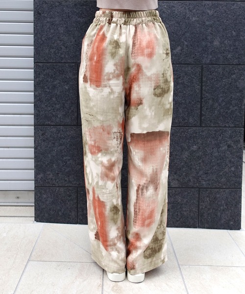 CORNERS（コーナーズ）の「ニュアンスプリントストレートパンツ（スラックス・レディース・グレー/イエロー/オレンジ・M）」の16枚目の写真