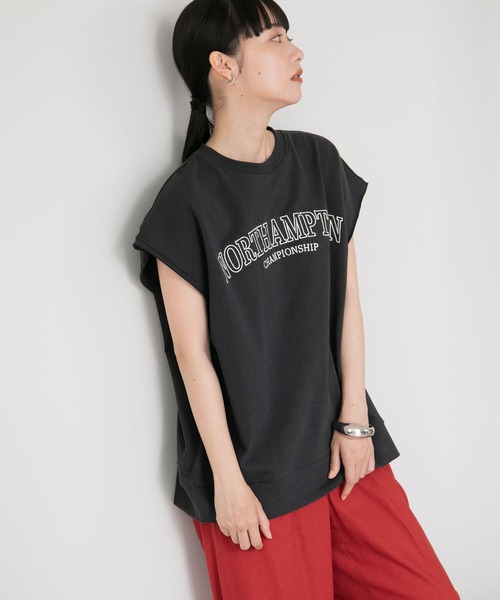 LOWRYS FARM(ローリーズファーム)の「オーバーサイズプリントTシャツ 288952(Tシャツ/カットソー・レディース・ホワイト/チャコールグレー/ブラウン/グレー・FREE)」の3枚目の写真