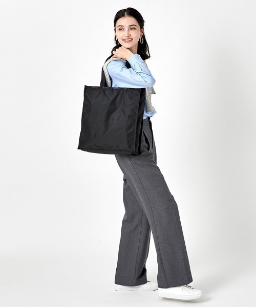 LeSportsac(レスポートサック)の「LG BOOK TOTE リサイクルドブラックJP(トートバッグ・レディース・ブラック・FREE)」の21枚目の写真