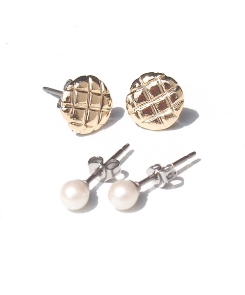 mille blanc(ミルブラン)の「【日本製】キルティングデザインセットピアス 両耳用(ピアス(両耳用)・レディース・ゴールド系その他/ゴールド/シルバー/シルバー系その他/ゴールド系その他2/シルバー系その他2・FREE)」の6枚目の写真