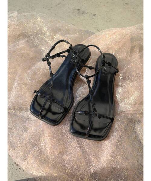 merry jenny(メリージェニー)の「ハートナローサンダル(サンダル・レディース・ブラック/ワイン/パープル・MEDIUM/LARGE)」の2枚目の写真