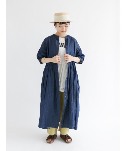 Samansa Mos2(サマンサ モスモス)の「裾スカラップロゴTシャツ(Tシャツ/カットソー・レディース・ベージュ/チャコール/オフホワイト・フリ-)」の16枚目の写真