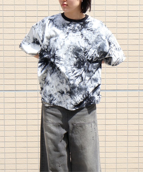 ATELANE(アテレーン)の「ATELANE/タイダイ染めルーズシルエット半袖T(Tシャツ/カットソー・メンズ・グレー/ネイビー/ブラック/ホワイト/ブラック系/ブラック系1/ネイビー系・LARGE/MEDIUM)」の15枚目の写真