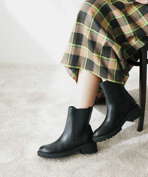 N.(N. Natural Beauty Basic)(エヌエヌナチュラルビューティーベーシック)の「◆サイドゴアミドルブーツ(ブーツ・レディース・ホワイト/ブラック・MEDIUM/LARGE)」の19枚目の写真