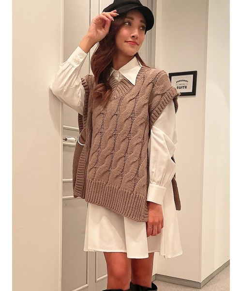 DURAS（デュラス）の「サイドベルト付きニットベスト（ベスト・レディース・グレイッシュベージュ/ライトパープル/ブルー・FREE）」の17枚目の写真