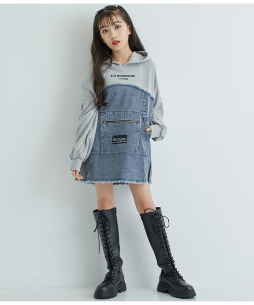ANAP GiRL(アナップガール)の「デニム切替フーディーワンピース(ワンピース・キッズ・ブラック/ライトグレー・XS/M/S)」の15枚目の写真