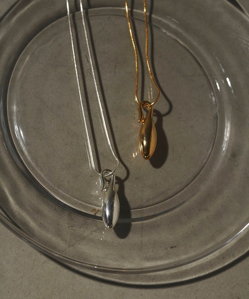 loni（ロニ）の「【金属アレルギー対応】Seed necklace （モチーフネックレス）/ニッケルフリーメッキ（ネックレス・レディース・シルバー/ゴールド・FREE）」の4枚目の写真