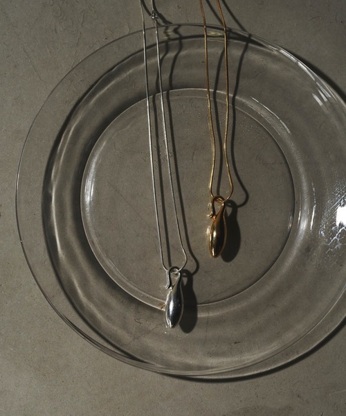 loni（ロニ）の「【金属アレルギー対応】Seed necklace （モチーフネックレス）/ニッケルフリーメッキ（ネックレス・レディース・シルバー/ゴールド・FREE）」の3枚目の写真