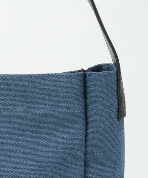 ikka（イッカ）の「ピグメントワンショルダーバッグ（ショルダーバッグ・メンズ・ベージュ/ブラック/ネイビー・FREE）」の10枚目の写真
