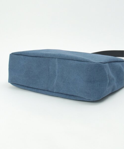 ikka（イッカ）の「ピグメントワンショルダーバッグ（ショルダーバッグ・メンズ・ベージュ/ブラック/ネイビー・FREE）」の13枚目の写真