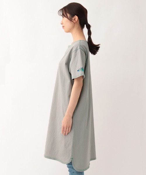 チチカカ（チチカカ）の「ワンポイントフロル刺繍Tシャツワンピース（ワンピース・レディース・ネイビー/グレー/アイボリー・FREE）」の12枚目の写真