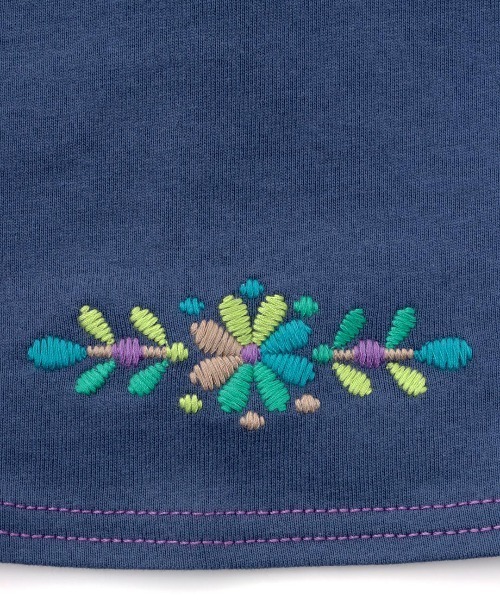 チチカカ（チチカカ）の「ワンポイントフロル刺繍Tシャツワンピース（ワンピース・レディース・ネイビー/グレー/アイボリー・FREE）」の19枚目の写真