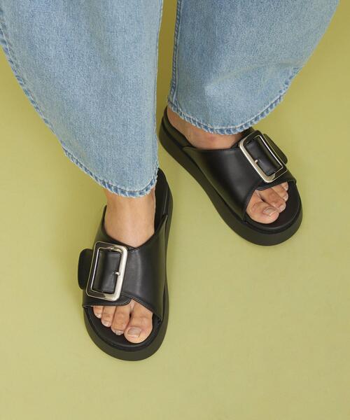 CITEN(シテン)の「<CITEN>ヒュージバックル サンダル(サンダル・レディース・ブラック/シャーベット/ベージュ/ホワイト・S/M/L)」の6枚目の写真