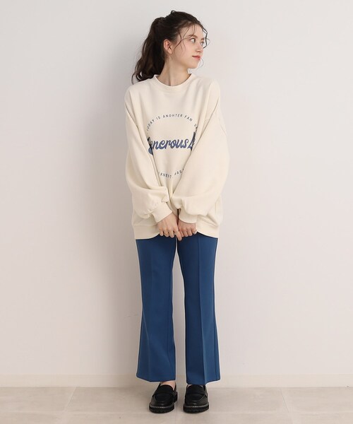 Cutie Blonde(キューティーブロンド)の「◆ロゴスウェット(スウェット・レディース・ホワイト系3/チャコール/ライトパープル/ネイビー系・00)」の9枚目の写真