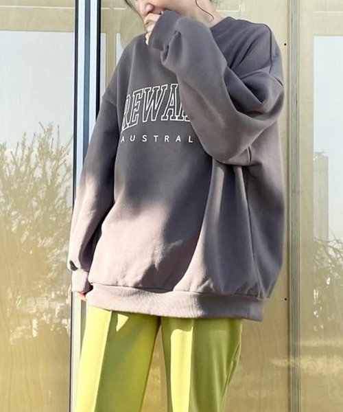 Cutie Blonde(キューティーブロンド)の「◆ロゴスウェット(スウェット・レディース・ホワイト系3/チャコール/ライトパープル/ネイビー系・00)」の3枚目の写真