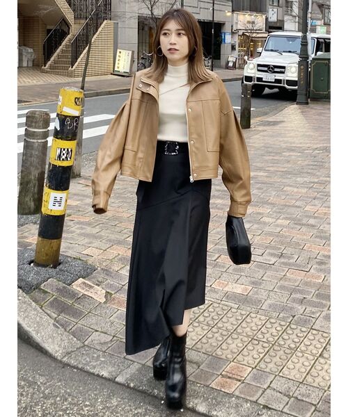 MURUA(ムルーア)の「変形ネックハーフニット(ニット/セーター・レディース・アイボリー/ブラック/ブルー・FREE)」の15枚目の写真