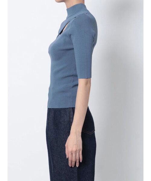 MURUA(ムルーア)の「変形ネックハーフニット(ニット/セーター・レディース・アイボリー/ブラック/ブルー・FREE)」の17枚目の写真