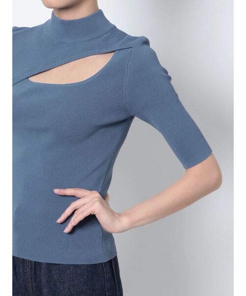 MURUA(ムルーア)の「変形ネックハーフニット(ニット/セーター・レディース・アイボリー/ブラック/ブルー・FREE)」の20枚目の写真