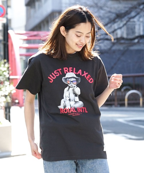 roial(ロイアル)の「DESIGN TEE/ROIAL(ロイアル)半袖Tシャツ(Tシャツ/カットソー・メンズ・ホワイト/ブラック×イエロー/ベージュ/グレー系その他/グリーン・MEDIUM/LARGE/X-LARGE/SMALL)」の4枚目の写真