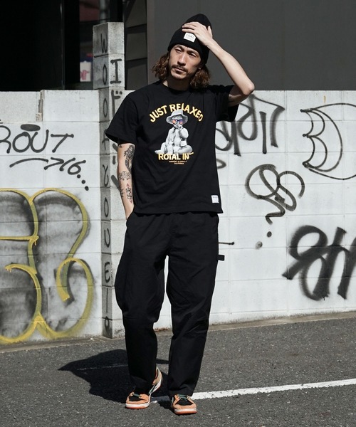 roial(ロイアル)の「DESIGN TEE/ROIAL(ロイアル)半袖Tシャツ(Tシャツ/カットソー・メンズ・ホワイト/ブラック×イエロー/ベージュ/グレー系その他/グリーン・MEDIUM/LARGE/X-LARGE/SMALL)」の12枚目の写真