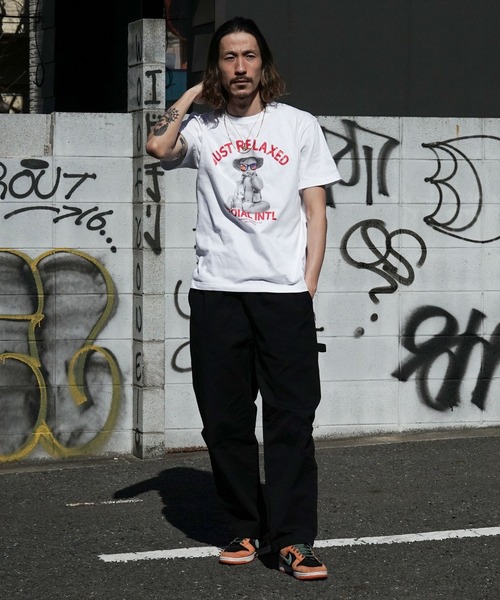 roial(ロイアル)の「DESIGN TEE/ROIAL(ロイアル)半袖Tシャツ(Tシャツ/カットソー・メンズ・ホワイト/ブラック×イエロー/ベージュ/グレー系その他/グリーン・MEDIUM/LARGE/X-LARGE/SMALL)」の6枚目の写真