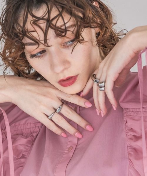 JEANASIS（ジーナシス）の「【ステンレス】スクエアヘンケイリング/185681（ネックレス・レディース・シルバー・MEDIUM/LARGE）」の8枚目の写真