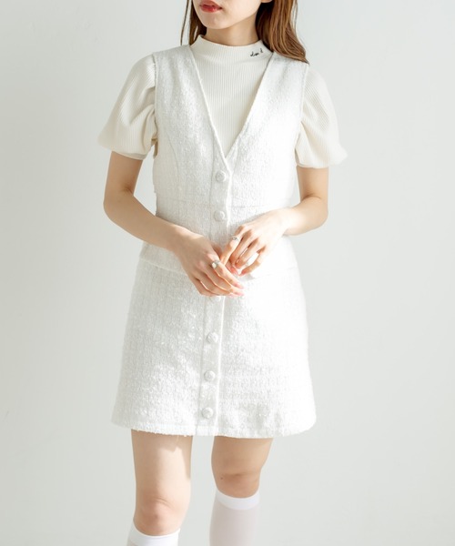 OLIVE des OLIVE（オリーブデオリーブ）の「【WEB限定カラー有】Vネックジャンスカ（ジャンパースカート・レディース・サックスブルー/ブラック/ホワイト/オフホワイト・FREE）」の5枚目の写真