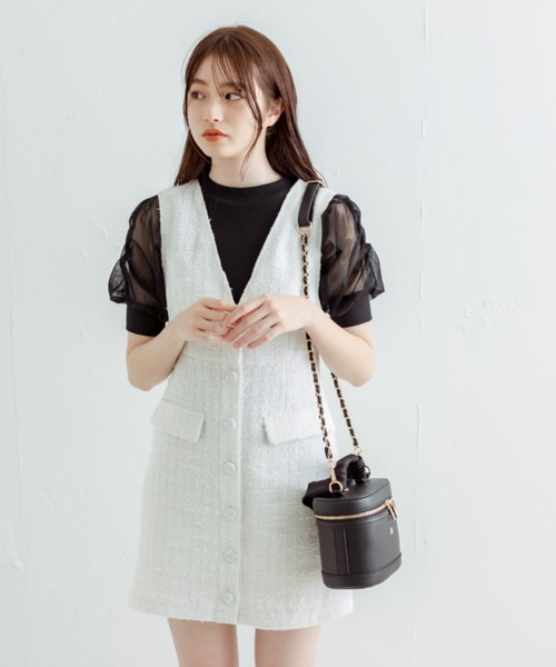 OLIVE des OLIVE（オリーブデオリーブ）の「【WEB限定カラー有】Vネックジャンスカ（ジャンパースカート・レディース・サックスブルー/ブラック/ホワイト/オフホワイト・FREE）」の8枚目の写真