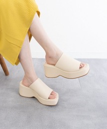 プレーンウエッジ厚底サンダル