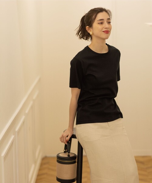 OPAQUE.CLIP（オペークドットクリップ）の「◆シルク調スーピマコットン ベーシックTシャツ【洗濯機洗い可】（Tシャツ/カットソー・レディース・サンドベージュ/ブラウン系その他5/ホワイト系/ブラック/ライトブルー・36/38/40/42）」の17枚目の写真