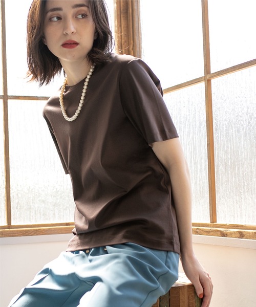 OPAQUE.CLIP（オペークドットクリップ）の「◆シルク調スーピマコットン ベーシックTシャツ【洗濯機洗い可】（Tシャツ/カットソー・レディース・サンドベージュ/ブラウン系その他5/ホワイト系/ブラック/ライトブルー・36/38/40/42）」の3枚目の写真
