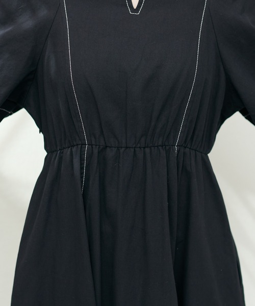 natural couture(ナチュラルクチュール)の「お家で洗える/ランタンスリーブワンピース(ワンピース・レディース・インディゴブルー/ブラック/オフホワイト・SMALL/MEDIUM/LARGE)」の13枚目の写真