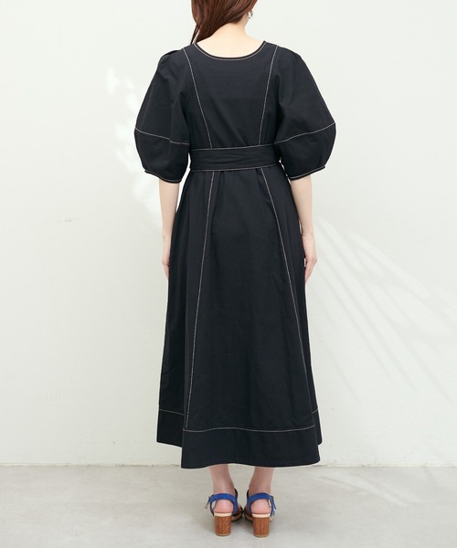 natural couture(ナチュラルクチュール)の「お家で洗える/ランタンスリーブワンピース(ワンピース・レディース・インディゴブルー/ブラック/オフホワイト・SMALL/MEDIUM/LARGE)」の9枚目の写真