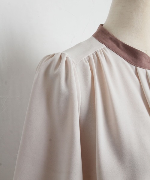 tocco closet(トッコ クローゼット)の「【ZOZO限定】ラッフルタイ付き配色ブラウス(シャツ/ブラウス・レディース・ベージュ系その他/グレー系その他・M)」の5枚目の写真