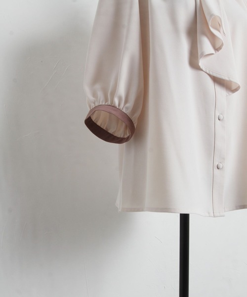 tocco closet(トッコ クローゼット)の「【ZOZO限定】ラッフルタイ付き配色ブラウス(シャツ/ブラウス・レディース・ベージュ系その他/グレー系その他・M)」の14枚目の写真