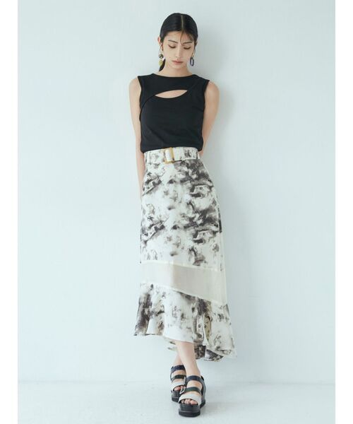 MURUA（ムルーア）の「パイピングラインタンク（タンクトップ・レディース・ブラック/カーキ・FREE）」の4枚目の写真