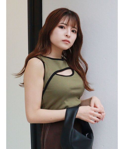 MURUA（ムルーア）の「パイピングラインタンク（タンクトップ・レディース・ブラック/カーキ・FREE）」の9枚目の写真