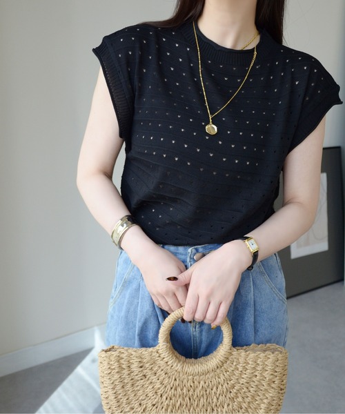 ibeul_(イベール)の「アイレットモックネックトップス(Tシャツ/カットソー・レディース・イエロー/グリーン/ホワイト/ブラック/パープル・FREE)」の1枚目の写真
