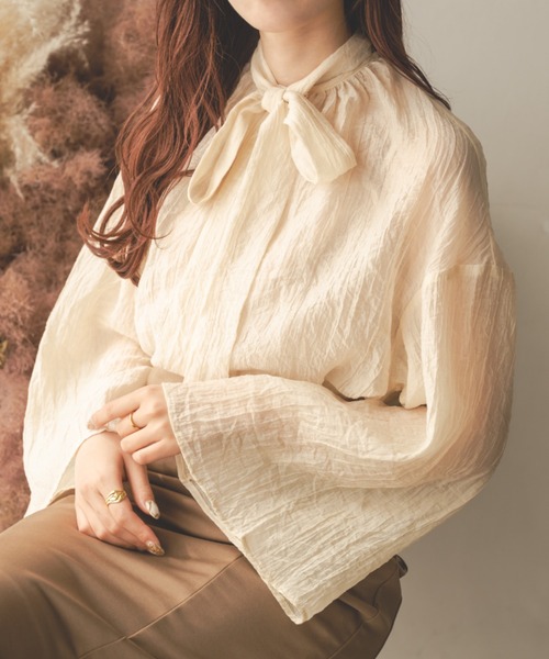 Ambre Neige(アンブルネージュ)の「【リボン取り外し可能】ボウタイシアーチュニックブラウス/【WEB/EC限定商品】(シャツ/ブラウス・レディース・アイボリー/ピンク/ダークブラウン・FREE)」の2枚目の写真