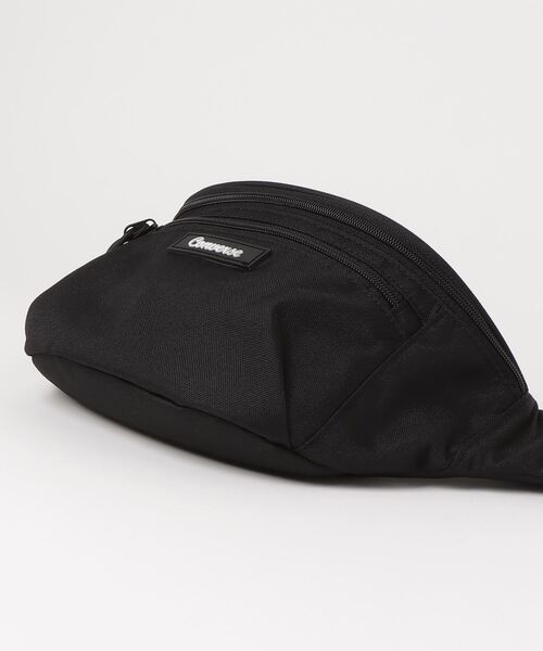 CONVERSE（コンバース）の「CONVERSE ラバーネーム　ロゴチャーム　ロゴプリント　ポリエステル　ウエストボディバッグ（ボディバッグ/ウエストポーチ・メンズ・ブラック×グリーン/ブラック×パープル/ブラック×ホワイト・FREE）」の7枚目の写真